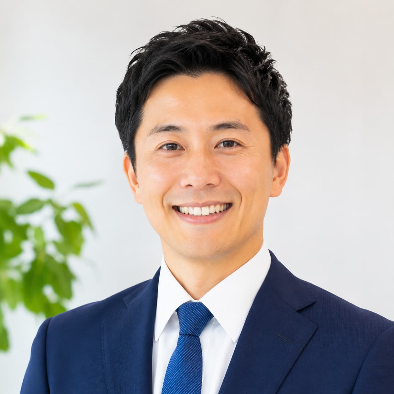 ○○クリーニングスタッフ 田中 太郎 の紹介写真
